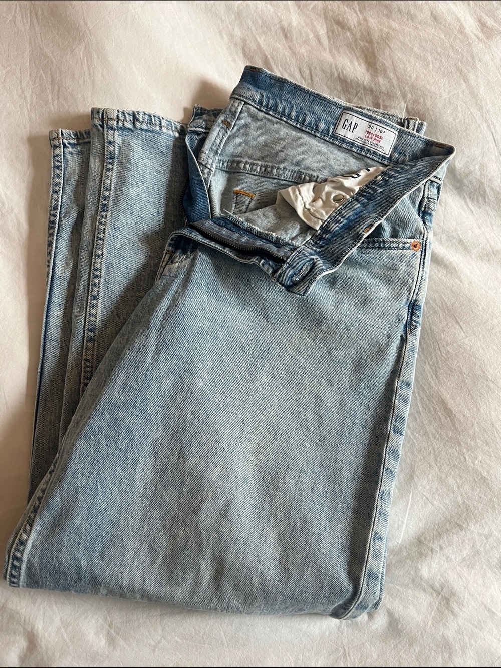 GAP Vintage-Inspired Light Wash 90s Loose Low Rise Jeans - Pale Blue